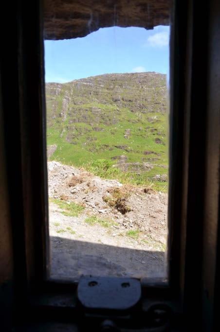 Secluded Cottage Nestled In The Beara Peninsula Cill Airne Exteriör bild